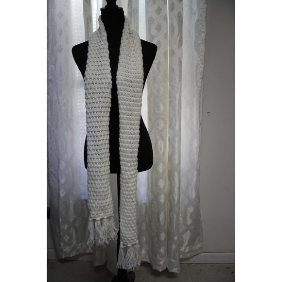 Old Navy Scarf  77 inches Cream 100% Acrylic - Picture 2 of 8